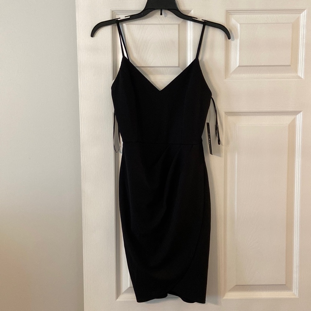 LULUS Dress size S brand new with tag color black length 33” bust 26”